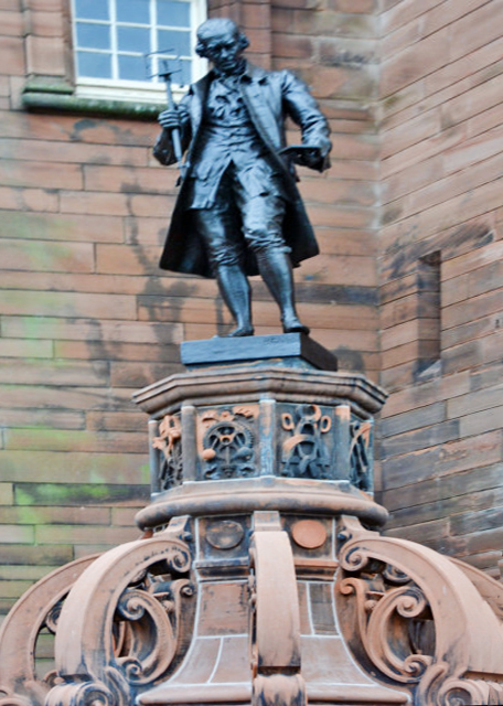 1748489302287042.jpg 2016-07-12_Greenock_A Statue @ the Original James Watt College Bldg Marked the Site of His Birthplace 詹姆士·瓦特学院大楼原址上的雕像标记其出生地0001.JPG