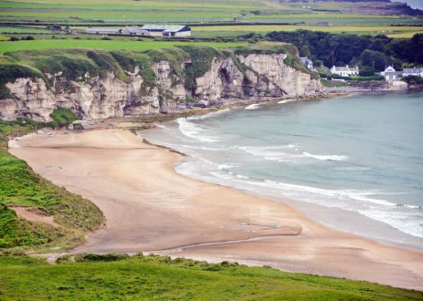 2016-07-11_Ballycastle_White Park Bay_Cliiffs w Upper Cretaceous Chalk ϰ-50001.JPG