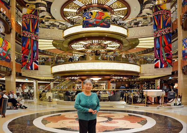 2016-07-05_Piazza of Regal Princess-1.JPG