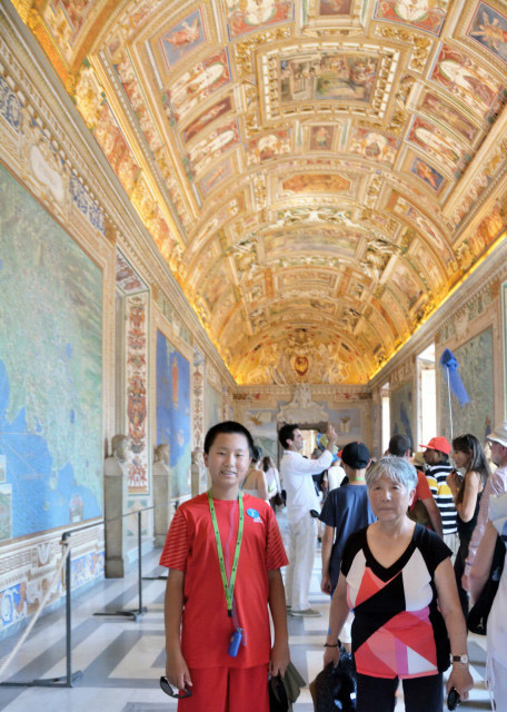 2015-07-04_Vatican Museums_Chapel Aisle Arched Ceiling ù-20001.JPG