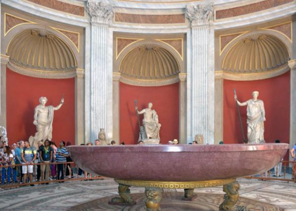 2015-07-04_Cortile del Belvedere Housing Apollo Belvedere from 4 Century BC_ the Laocoon from 2 century BC and the Belvedere Torso in Hall of Muses ۾ͥ0001.JPG