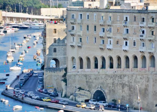 2015-07-01_Valletta_Grand Harbour_Waterfront-30001.JPG