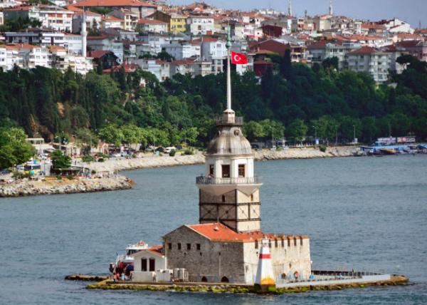 2015-06-23_Maiden's Tower0001.JPG