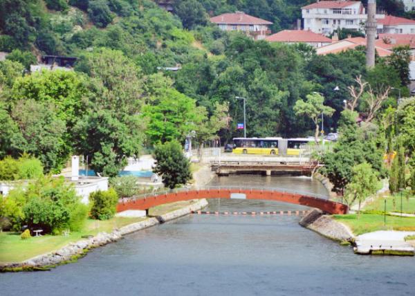 2015-06-23_Ottoman Era Waterfront Houses (Yalı) on the Bosphorus-90001.JPG