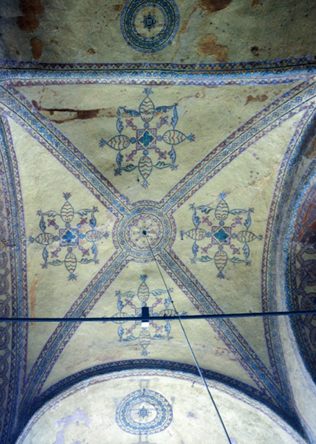 2015-06-27_Hagia Sophia_Ceiling Decoration Showing Original Christian Cross Still Visible through the Later Aniconic Decoration 컨װʾԭʼĻʮּܣںǱ־װ0001.JPG