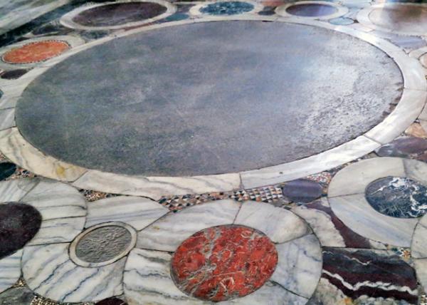 2015-06-26_Hagia Sophia_Marble Floor of the Omphalion or Navel ʯ0001.JPG