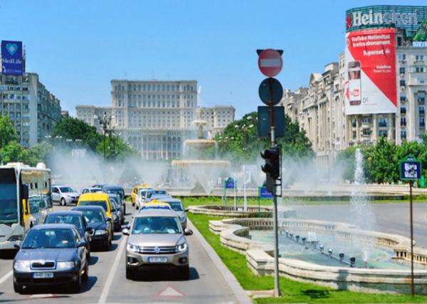 2015-06-24_Unirii Square-10001.JPG