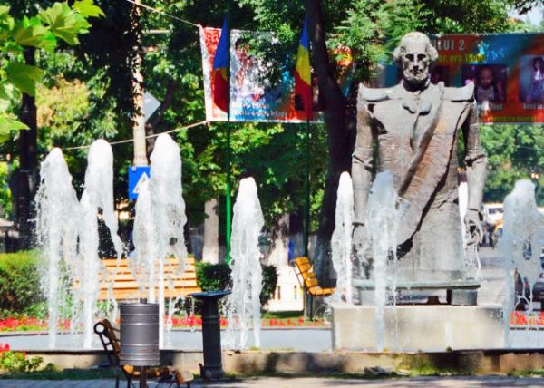 2015-06-24_Statue_Luliu Maniu Ŧ-50001.JPG