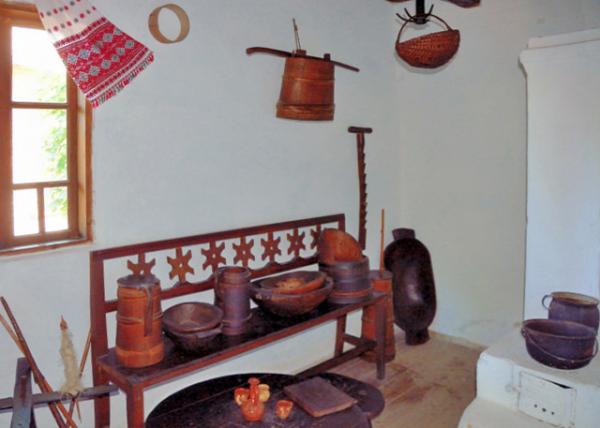 2015-06-24_Dimitrie Gusti National Village Museum_19C Traisteni Household-20001.JPG