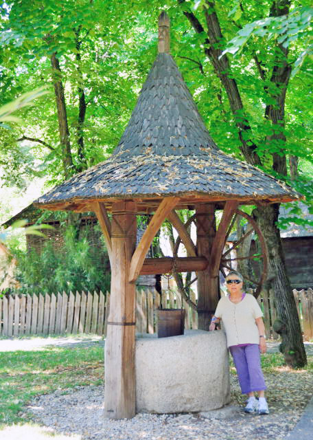 1749382738506849.jpg 2015-06-24_Dimitrie Gusti National Village Museum_Old Transylvanian Well-50001.JPG