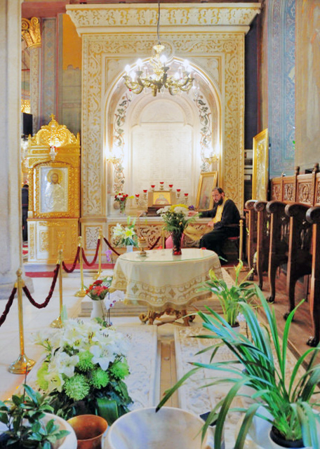2015-06-24_Romanian Patriarchal Cathedral_Transept -40001.JPG