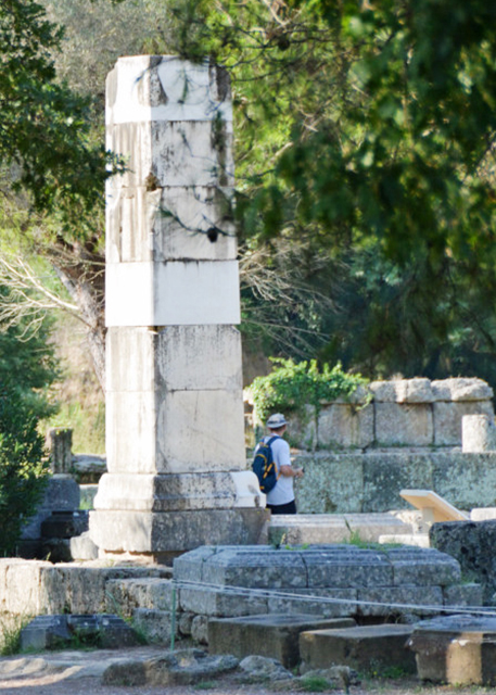 2018-07-15_Base of Nike of Paeonios ʤŮ-20001.JPG