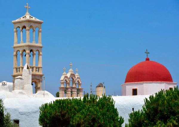 2015-06-29_Ano Mera_Monastery of Panagia Tourliani in Byzantine Pattern w Conglomeration of Whitewashed Chapels Resembled by a Frosted Wedding Cake ռͥʽ0001.JPG