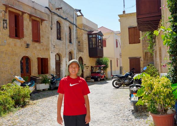 2015-06-17_Apollonion Street in the Old Town0001.jpg