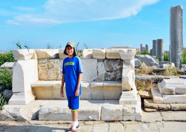 2015-06-29_Portico of Philip V-20001.JPG