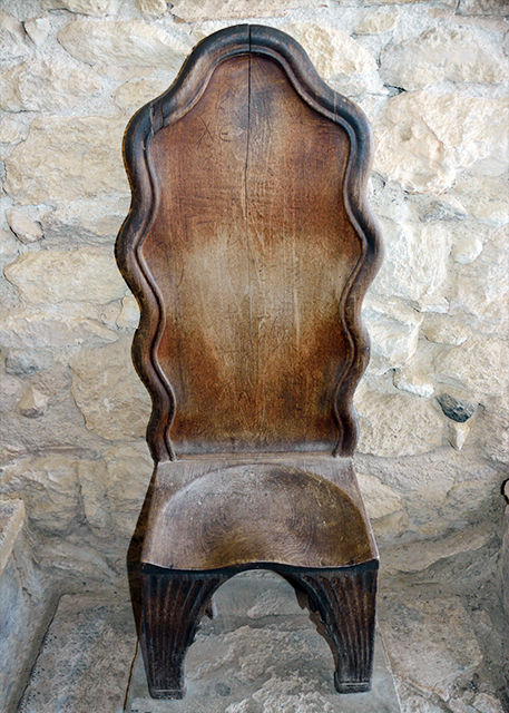 2015-06-16_Palace of Knossos_Wooden Throne  @ Justice Hall ľ0001.jpg