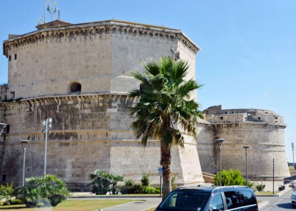 2018-07-18_Civitavecchia_Michelangelo Fortress-30001.JPG