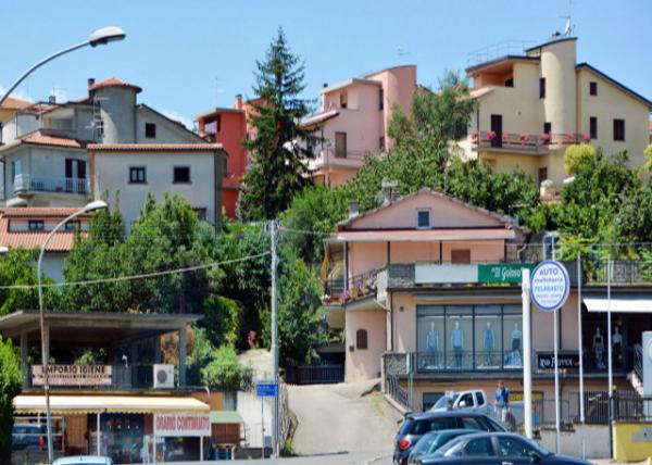 2018-07-18_Piazza Giuseppe Braconi 塤㳡0001.JPG