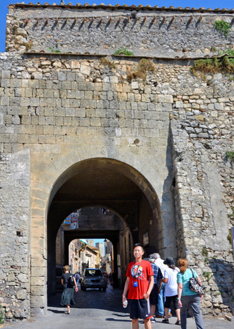 1750117358716822.jpg 2018-07-18_Tarquinia_Medieval Walled City Gate-10001.JPG