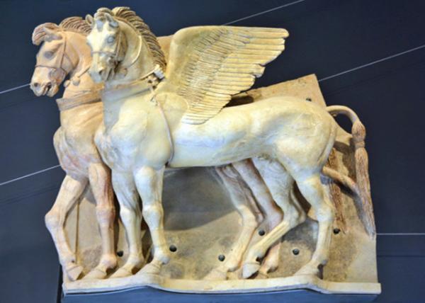 2018-07-18_Sculpture_Winged Horses Relief for Decorating the Pediment of the Ara della Regina Temple Terracotta in 4C ԪװǴɽǽղʷ-10001.JPG