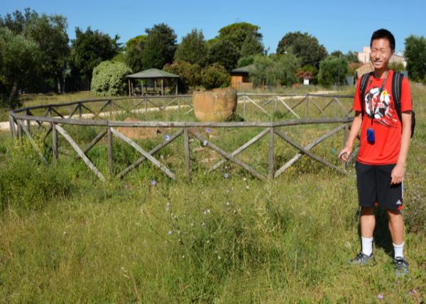 2018-07-18_Tarquinia_Estruscan Necropolises_Early Villanovan Tombs w Tumuli or Surface Mound-20001.JPG
