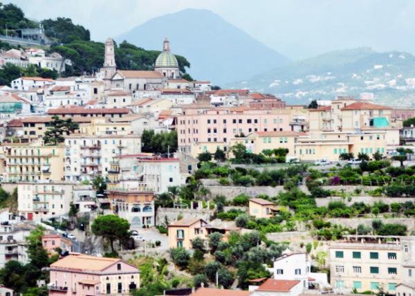 2018-07-17_Vietri sul Mare_Hillside ɽ0001.JPG