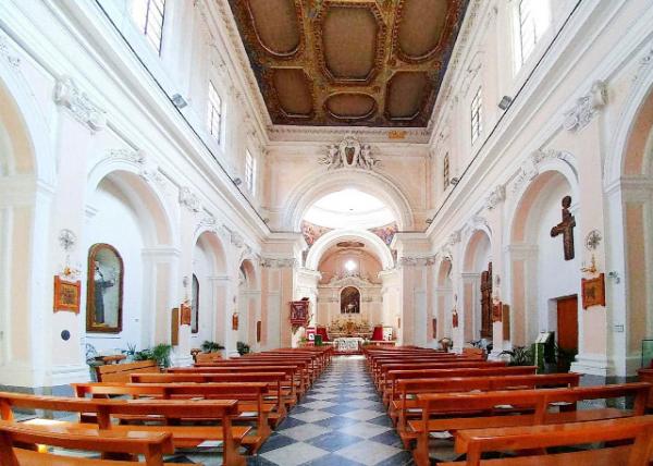 2018-07-17_Vietri sul Mare_Duomo di San Giovanni Battista_Interior0001.jpg