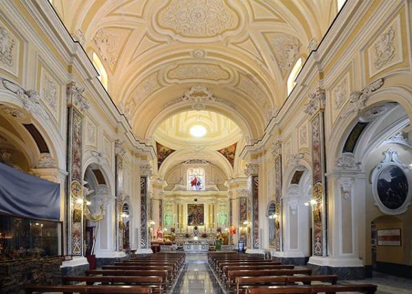 2018-07-17_Cetara_Church of St. Francis of Assisi Dating back to 1585 in Franciscan Style_Interior-10001.jpg