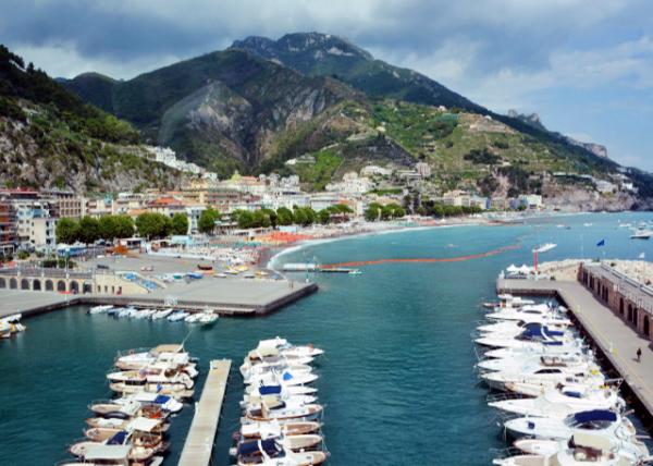 2018-07-17_Maiori Harbor for Local Ferries.JPG0001.JPG