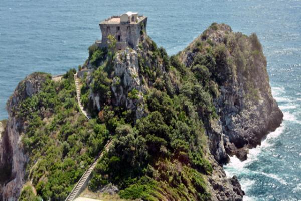 2018-07-17_Conca dei Marini_Torre del Capo di Conca ᵽǲt-10001.JPG