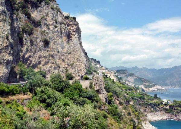 2018-07-17_Conca dei Marini_Sheer Cliffs ͱ-10001.JPG