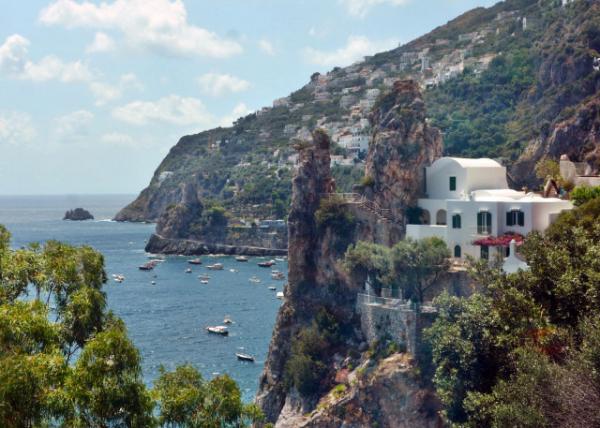 2018-07-17_Furore_Hamlet of Fiordo di Furore w Houses Scattered along the Cliffs, no Central Square Ͽׯ0001.JPG