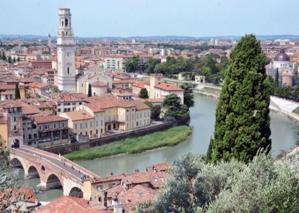 2018-07-10_Church_Duomo di Verona άɴ0001.JPG
