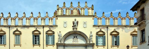 2018-07-10_Bldg_Palazzo del Vescovado ̹-10001.JPG