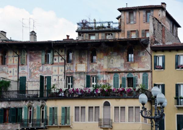 2018-07-10_Piazza Erbe_Casa dei Mazzanti in 13C ٲݹ㳡ʮ޽޵֮0001.JPG