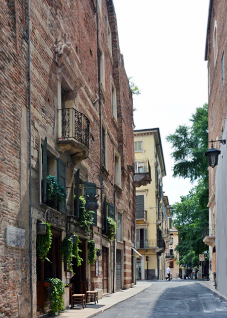 2018-07-10_Street_Via Trota -10001.JPG