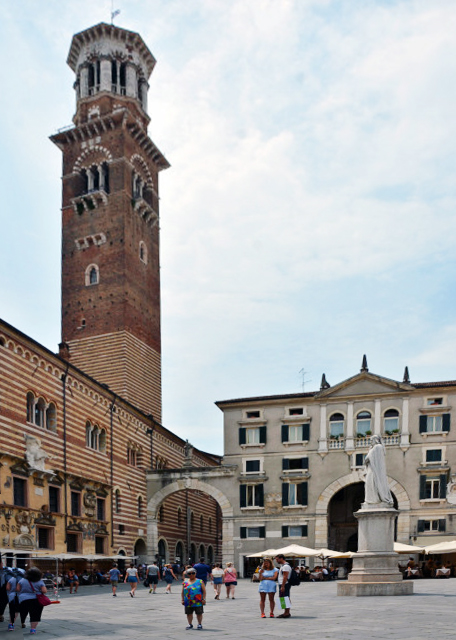 2018-07-10_Bldg_Palazzo della Ragione & Palazzo Domus Nova or Palace of the Judges 뷨Ժ0001.JPG