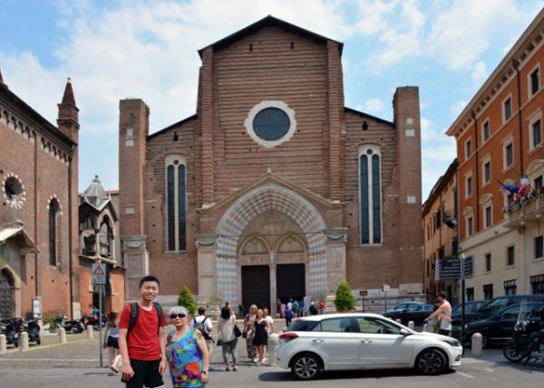2018-07-10_Church_Santa Anastasia_Façade-20001.jpg