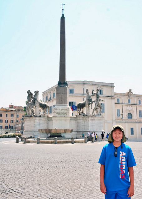2015-07-05_Piazza del Quirinale_Fontana dei Dioscuri & Obelisk Quirinale ͳɽ㳡ٸȪͳɽⱮ0001.JPG