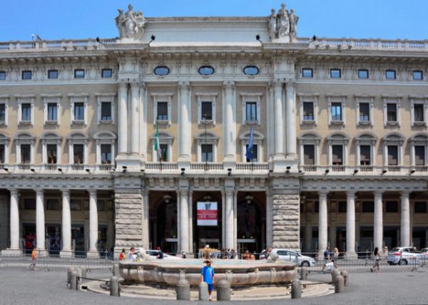 2015-07-05_Piazza Colonna_Palazzo Chigi the Residence of the Prime Minister of Italy0001.JPG