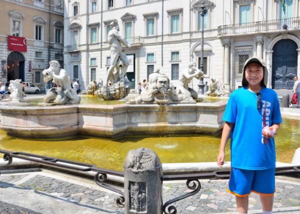 2015-07-05_Piazza Navona_Fountain of Neptune 󴬹㳡Ȫ0001.JPG