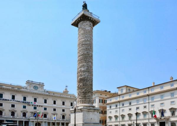 2015-07-05_Piazza Colonna_Column of Marcus Aurelius 㳡ɡ0001.JPG