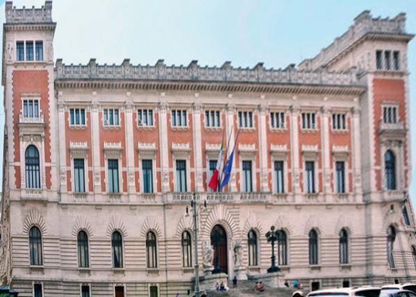 2015-07-05_Piazza di Monte Citorio_Montecitorio Palace the Seat of the Italian Chamber of Deputiesɽ㳡ٹԺڵ0001.JPG