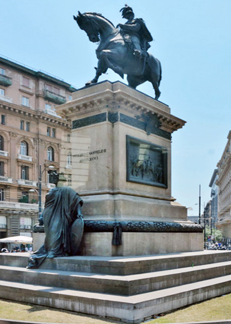 2015-07-03_Statue Vittorio Emanuele II @ Piazza Bovio ά˶ࡤŦ0001.JPG