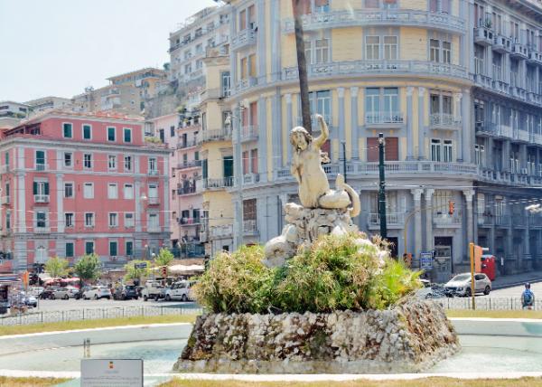 2015-07-03_Fontana della Sirena @ Piazza Sannazaro in 1869 Symbolizing Naples' Connection to the Sea & Its Maritime Heritage, a fitting tribute to the citʥ޹㳡Ȫ.jpg