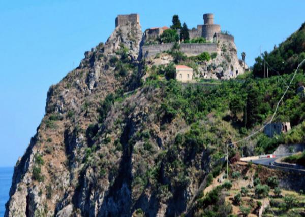2015-07-02_Castle of Sant'Alessio Siculo0001.JPG