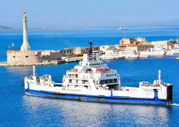 2015-07-02_Messina_Tyrrhenian Sea ᰲ-10001.JPG