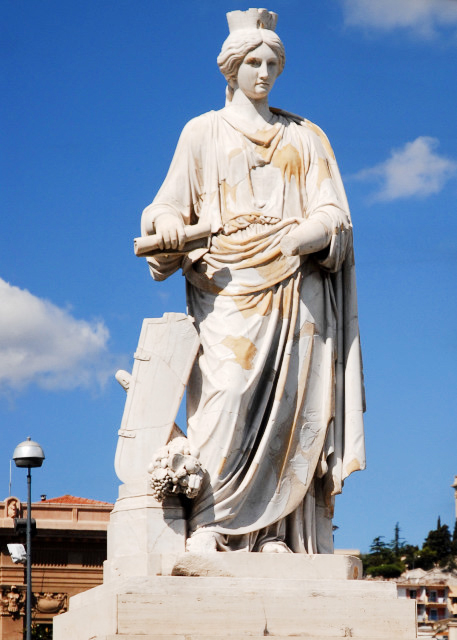 2015-07-02_Messina_Statue of Messina Dedicated to Ferdinand II of Bourbon ׸Էѵϵ¶īŮ0001.JPG