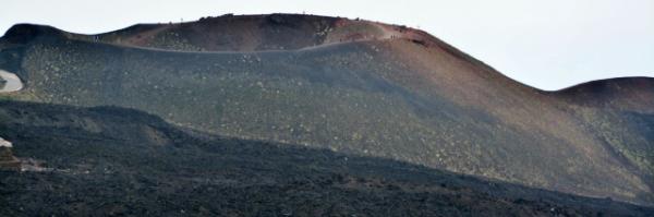 2015-07-02_Etna_Crater_A Height of ~3,300 m ad a Circular Base of over a Hundred Km Լ3,300׳һٶ๫Բε-70001.JPG