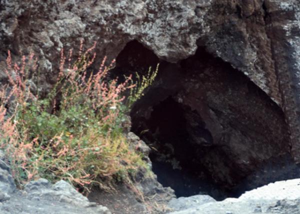2015-07-02_Etna_Lava Tubing ҹ0001.JPG